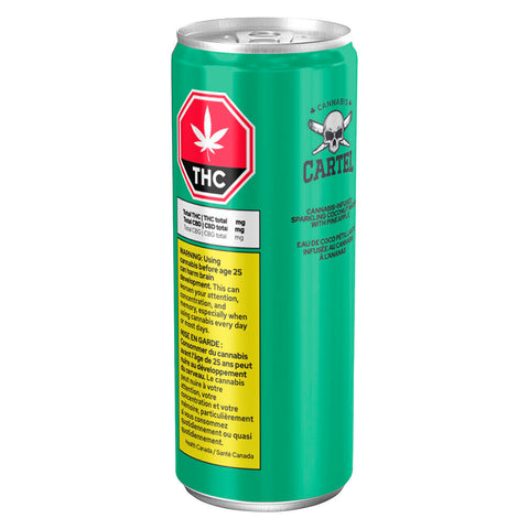 Photo Sparkling Coconut Water with Pineapple